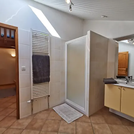 Hébergement de vacances à Avec Terrasse Et Proximité Dunières - Fr-1-582-264 Saint-Romain-Lachalm